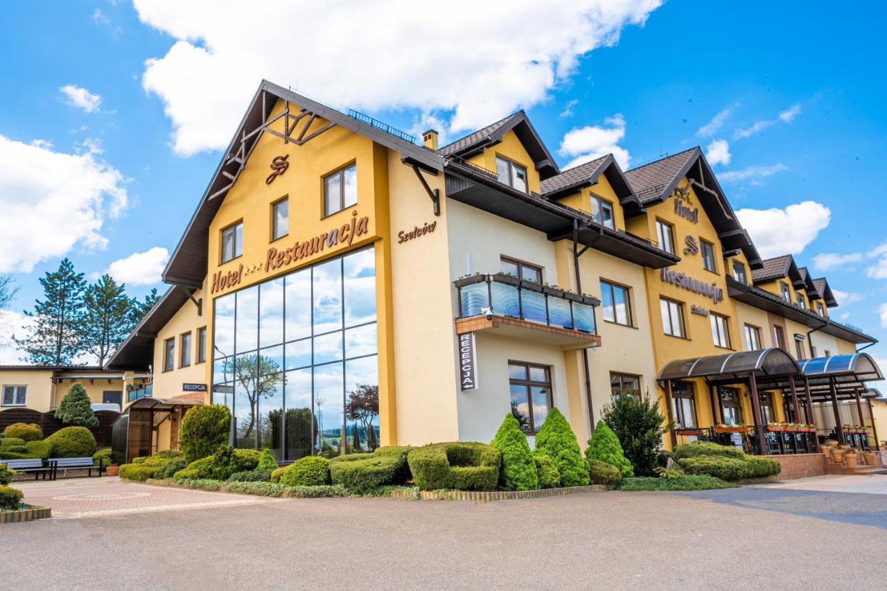 Hotel Szelcow Lesko Esterno foto