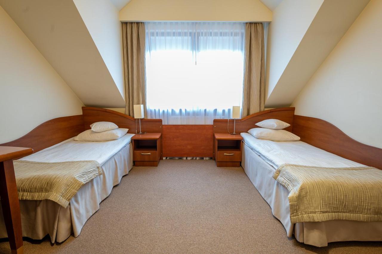 Hotel Szelcow Lesko Esterno foto