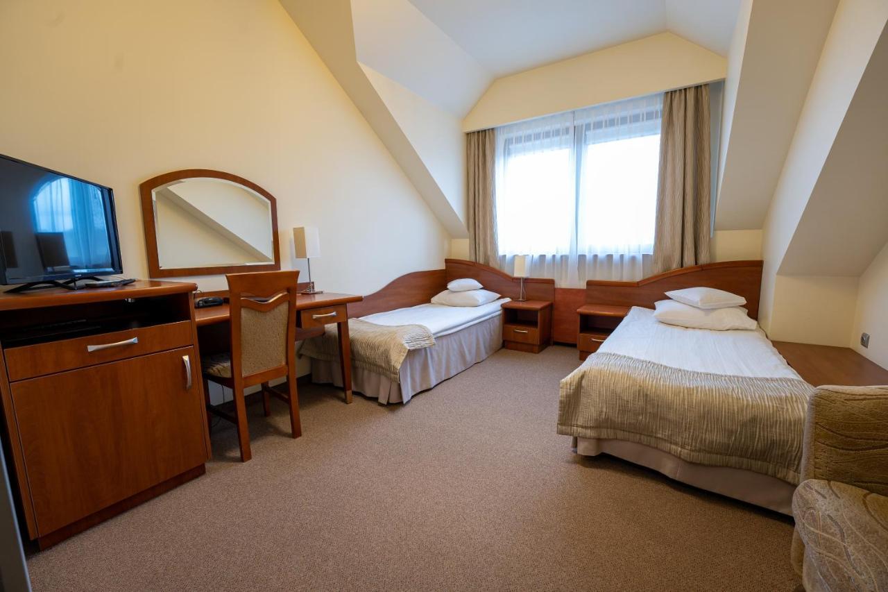 Hotel Szelcow Lesko Esterno foto