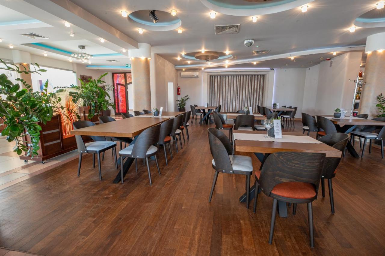 Hotel Szelcow Lesko Esterno foto